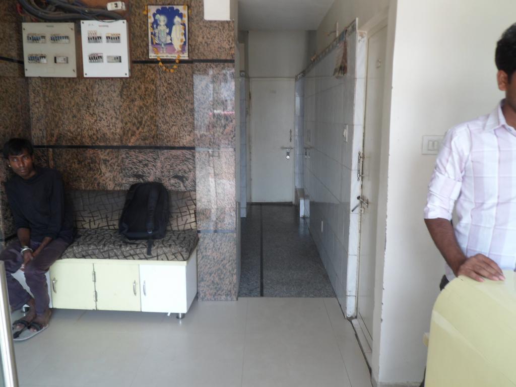 Hotel Atithi Amhedabad Dış mekan fotoğraf